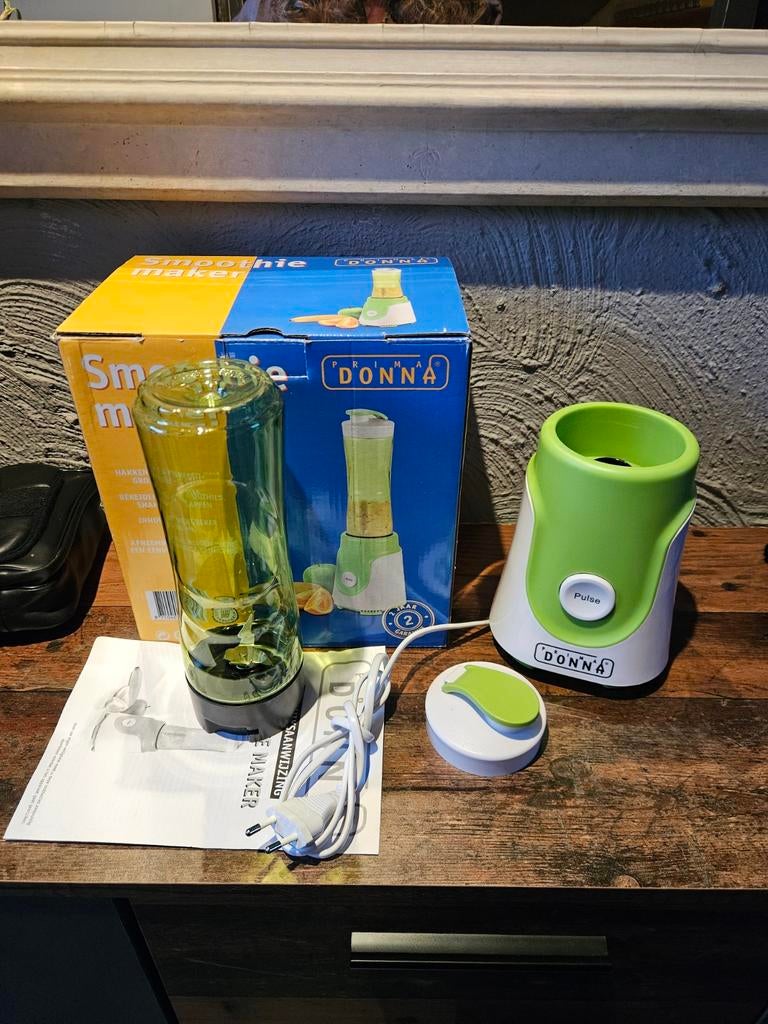 Donna Smoothie Maker - Compacte Blender met Pulsknop, Witgoed en Apparatuur, Blenders, Zo goed als nieuw, Blender to go, Ophalen of Verzenden