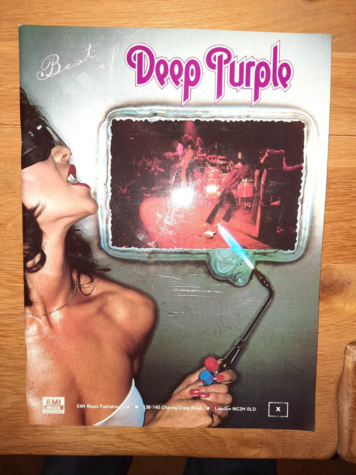 gitaar etc: Best of Deep Purple-Song book with chords, Muziek en Instrumenten, Gitaar, Ophalen of Verzenden, Zo goed als nieuw
