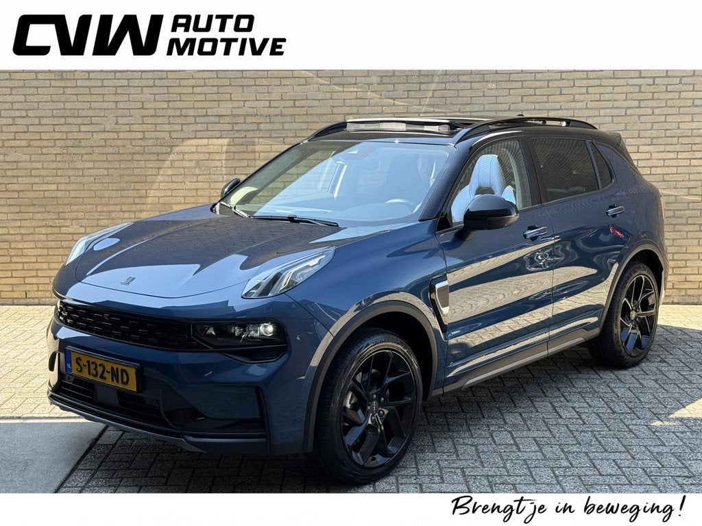 Lynk & Co 01 1.5 PHEV 261pk | Blackline | Panoramadak | 360, Auto's, Lynk & Co, Stof, Euro 6, Blauw, 120 €/maand