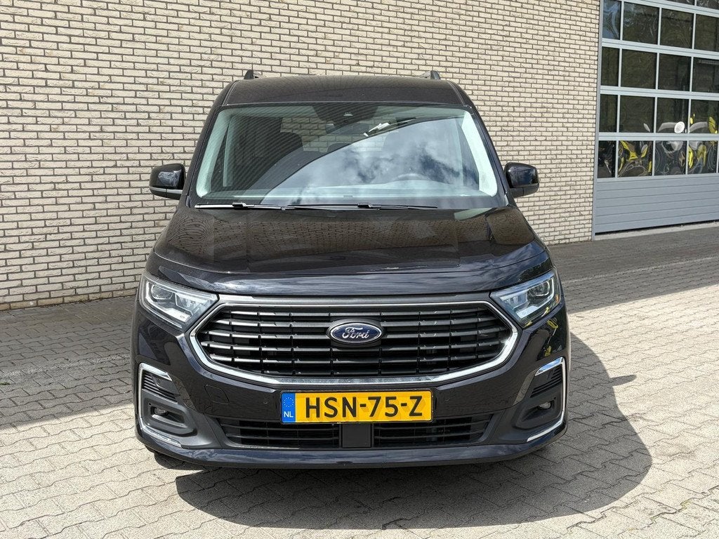 Ford Tourneo Connect 1.5 Plug-IN Hybrid 150 PK Automaat Tita, Auto's, Ford, 12 maanden, Stof, Zwart, Zwart