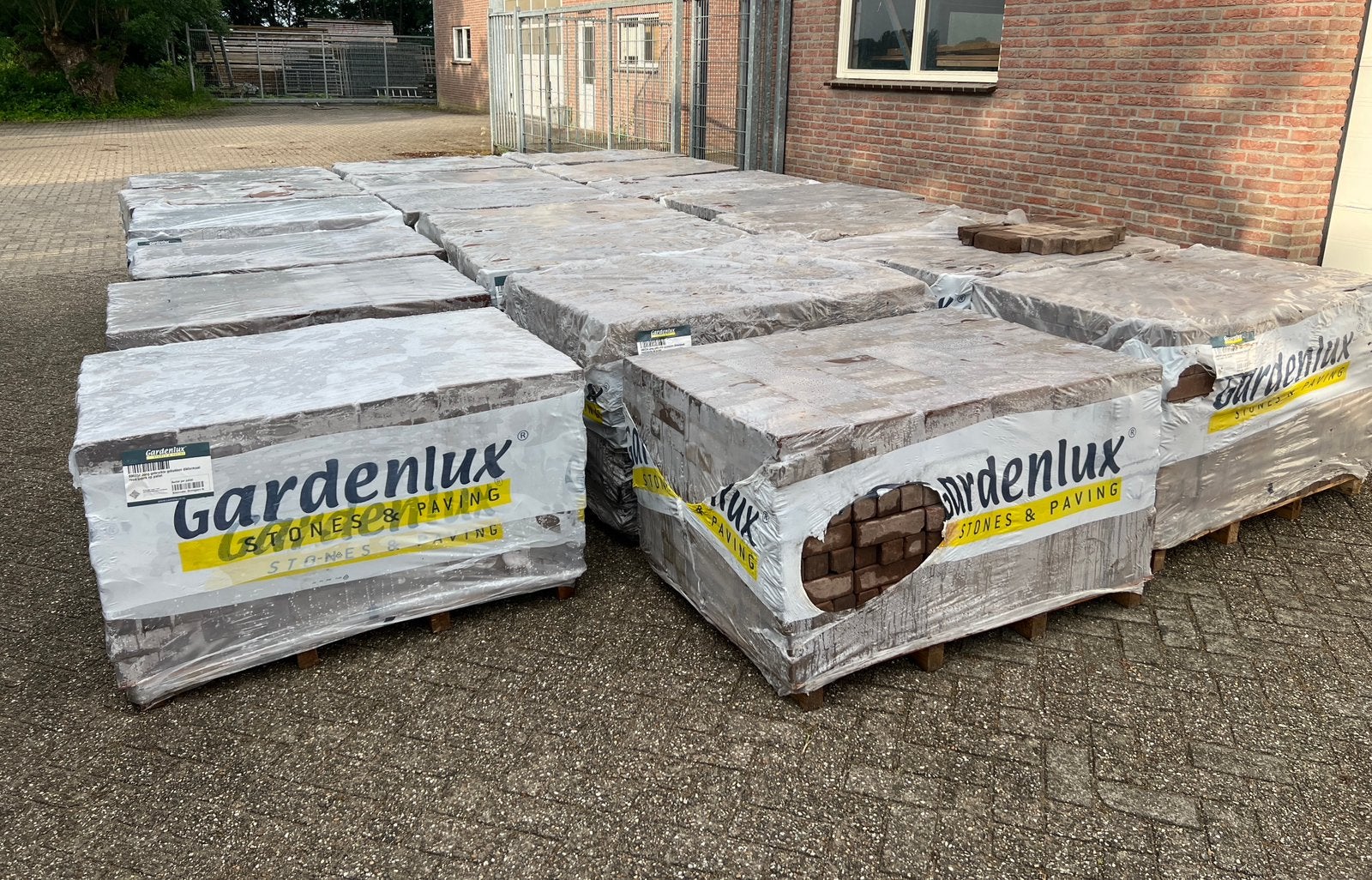 Grote partij jong gebruikte gebakken dikformaat klinkers, Ophalen of Verzenden, Zo goed als nieuw, Keramiek, Klinkers