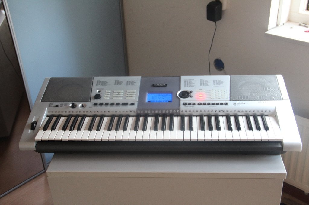 Yamaha PSR-E403 Keyboard - Geen onderstel, Ophalen, Yamaha, Aanslaggevoelig, 61 toetsen