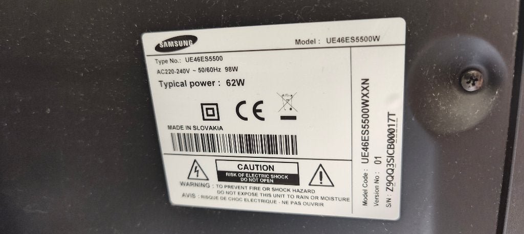 Samsung 46" Full HD LED TV + Premium Stand - Scratch Free!, LED, 50 Hz, Ophalen of Verzenden, Zo goed als nieuw