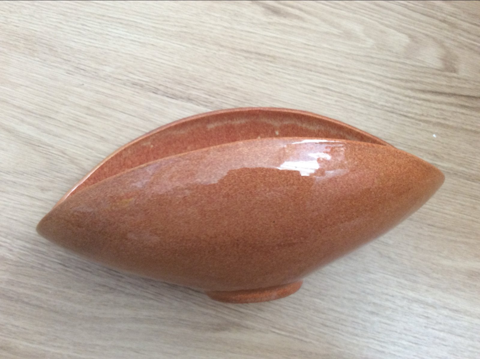 Ovale Keramieken Design Vaas / Fruitschaal - Eyecatcher, Porselein of Keramiek, Schaal, Ophalen of Verzenden, Zo goed als nieuw