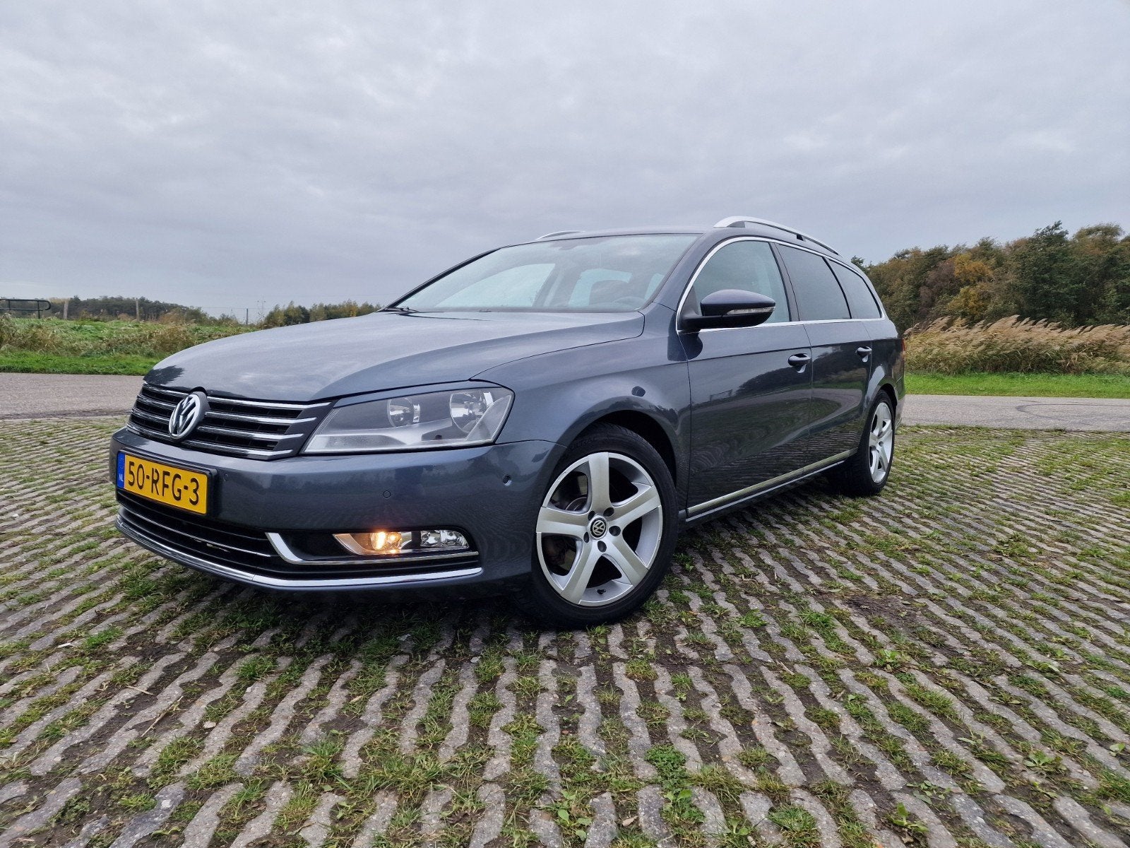 Volkswagen Passat 1.8 TSI Highline|Motorrevisie|Camera|keyle, Auto's, Voorwielaandrijving, Zwart, 4 cilinders, Parkeerassistent