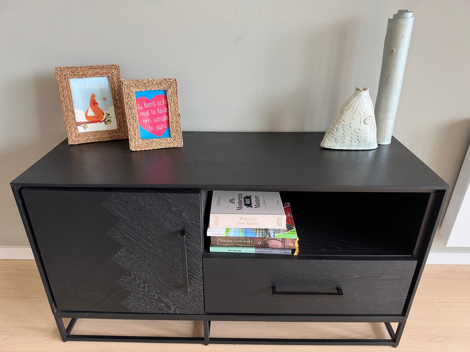 Zwart dressoir met lade en deur, Huis en Inrichting, Ophalen, Gebruikt, 100 tot 150 cm, Met lade(s)