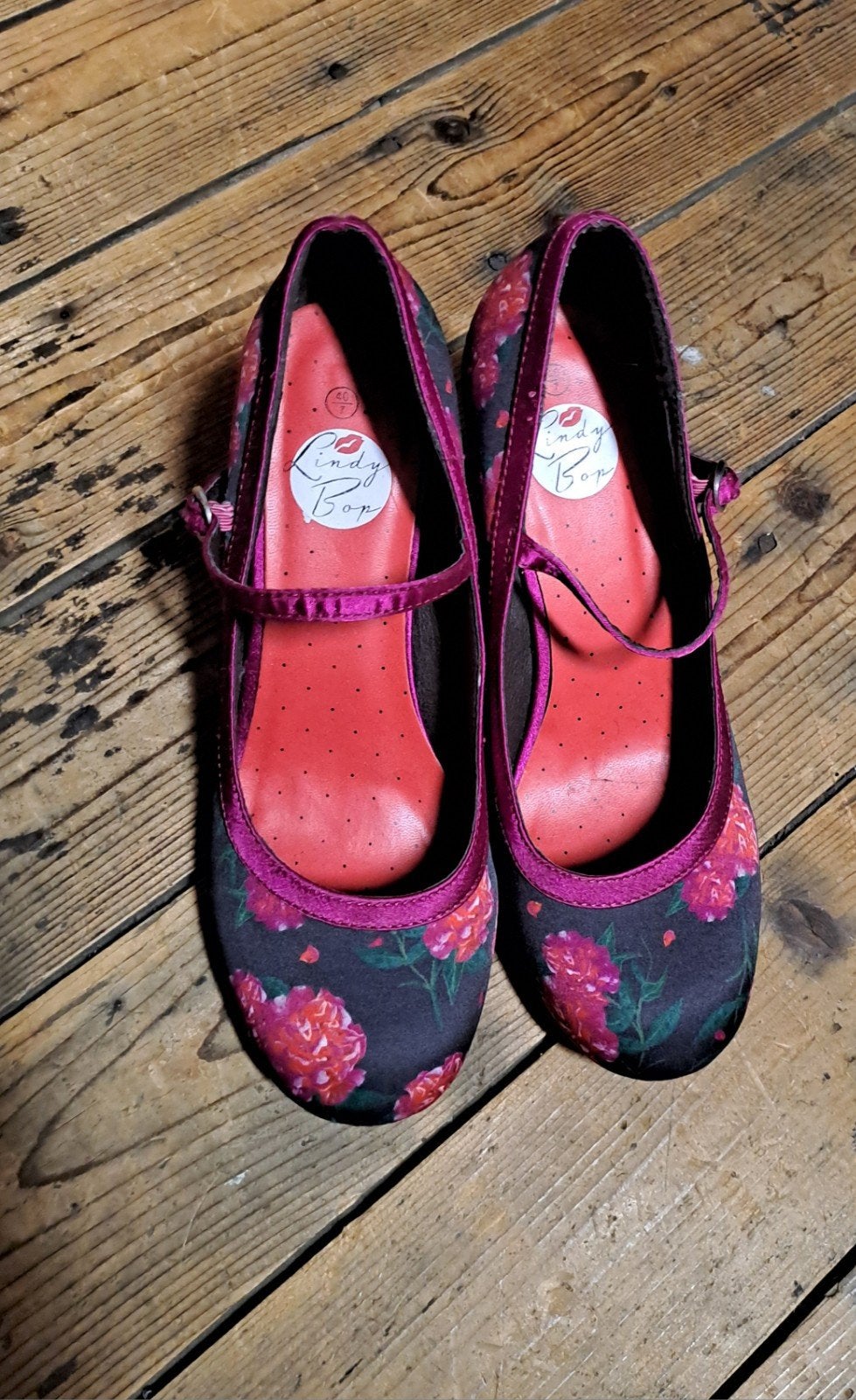 Lindy Bop Hakken met Bloemenprint - Maat 40, Kleding | Dames, Pumps, Overige kleuren, Ophalen of Verzenden, Zo goed als nieuw