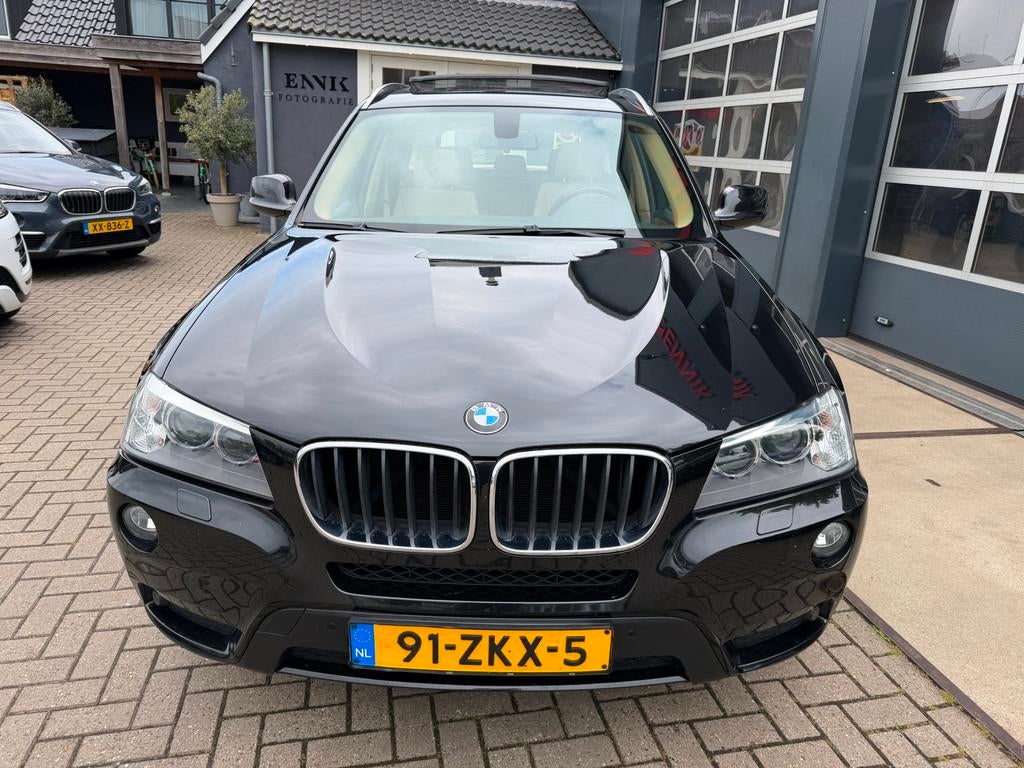 BMW X3 XDrive20i High Executive / Pano / Leder / Navi / NL a, Auto's, Euro 5, Gebruikt, 4 cilinders, 2000 kg