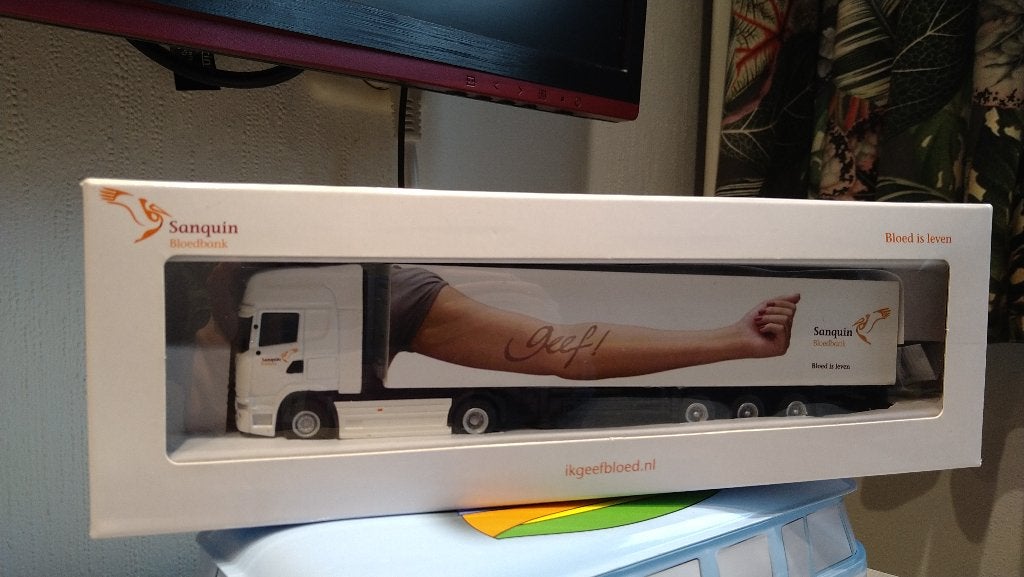 WSI Tematoys Scania Sanquin Bloedbank White 1:87, Ophalen of Verzenden, Nieuw, Bus of Vrachtwagen, Overige merken