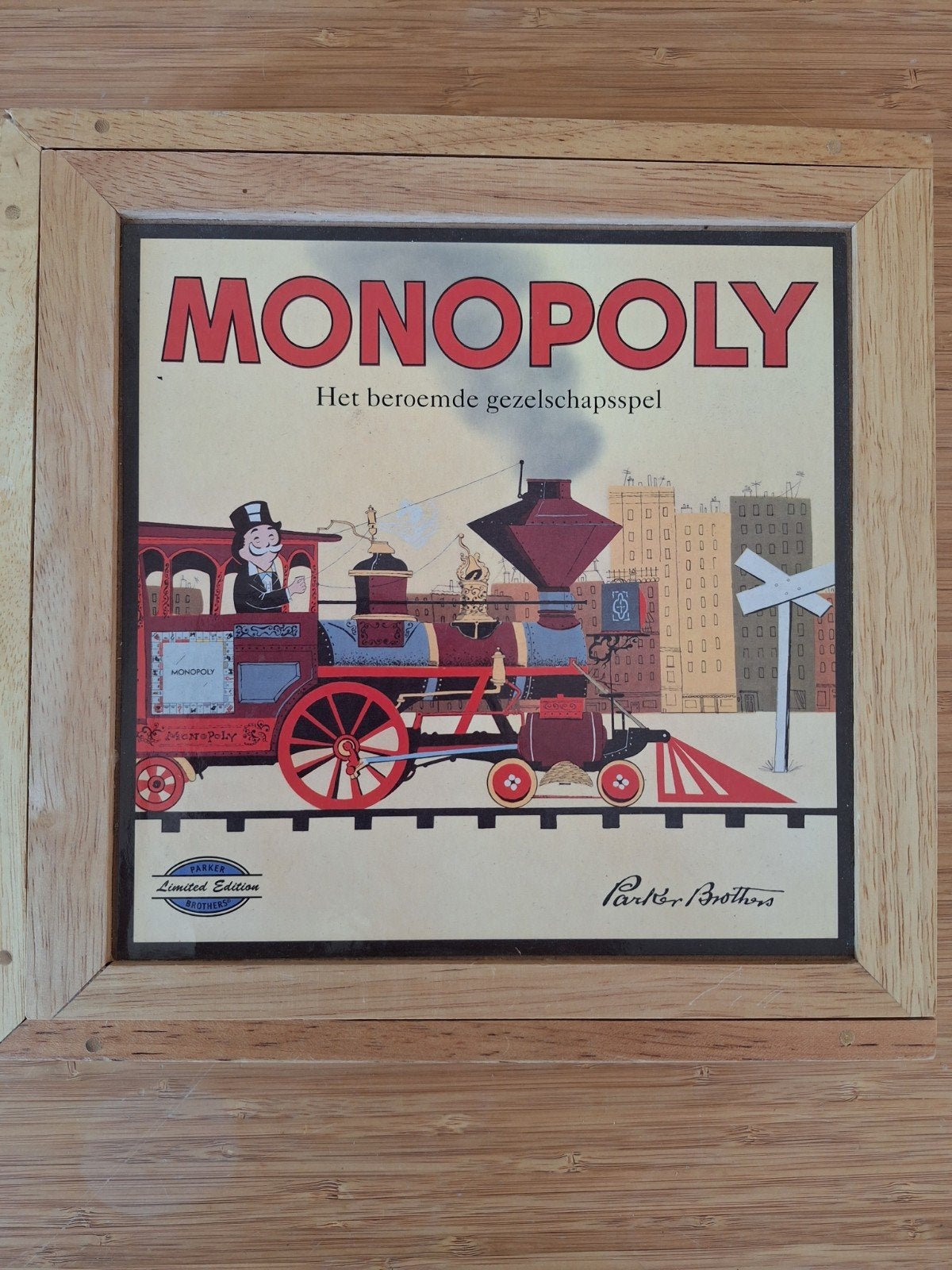 Monopoly Limited Edition in houten kist - Parker Brothers, Vijf spelers of meer, Ophalen of Verzenden, Zo goed als nieuw, Parker Brothers