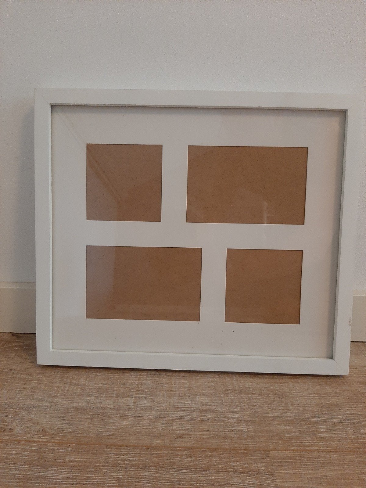 Witte fotolijst voor 4 foto's - Collage lijst. Teab, Zo goed als nieuw, Hangend, Wit, Hout