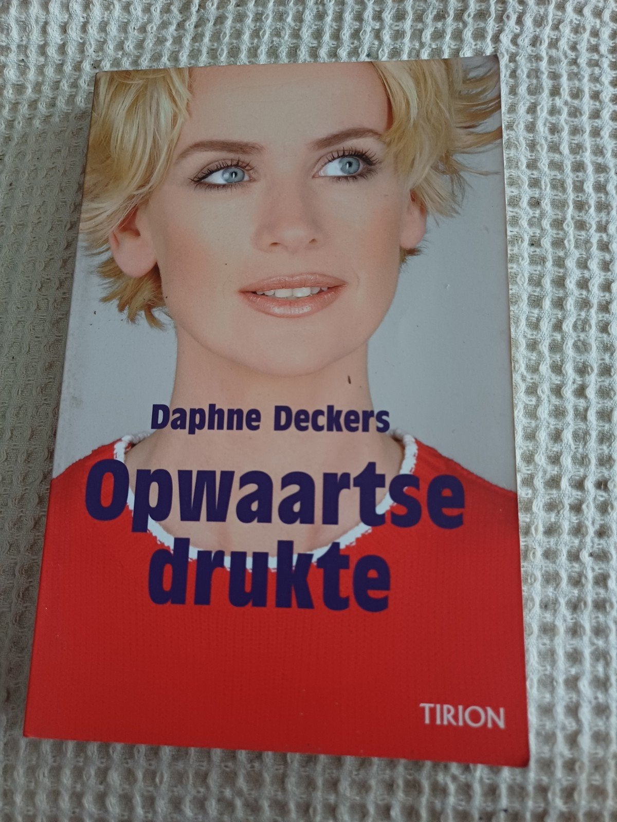 Opwaartse drukte - Daphne Deckers, Ophalen of Verzenden, Zo goed als nieuw, Daphne Deckers, Eén auteur