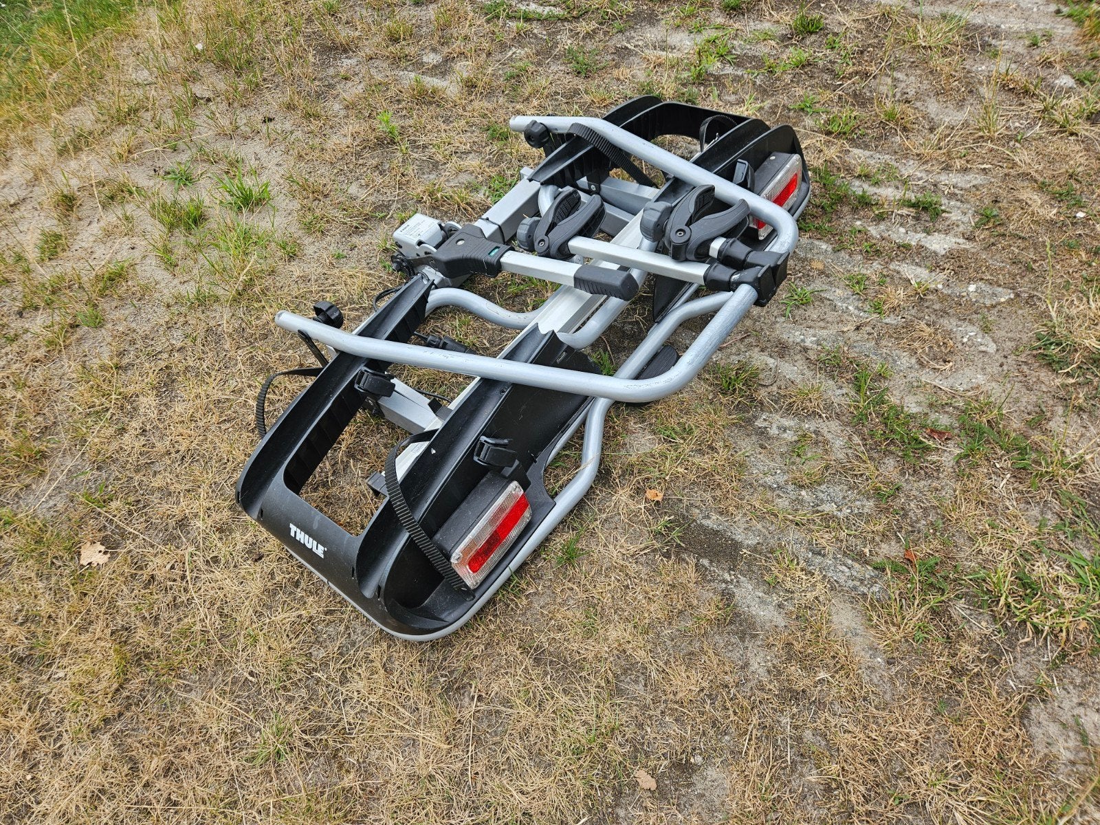 Thule EP 916 Fietsendrager voor 2 fietsen met oprijgoot, Auto diversen, Fietsendragers, Gebruikt, Ophalen of Verzenden, 2 fietsen