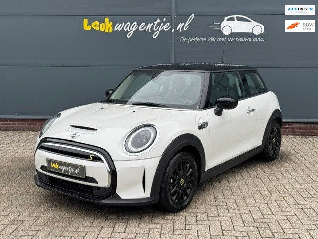 MINI Electric Classic 33 kWh *carplay *SOH 96,6% *17.100 km, Gebruikt, 33 kWh, 4 stoelen, Leder en Stof