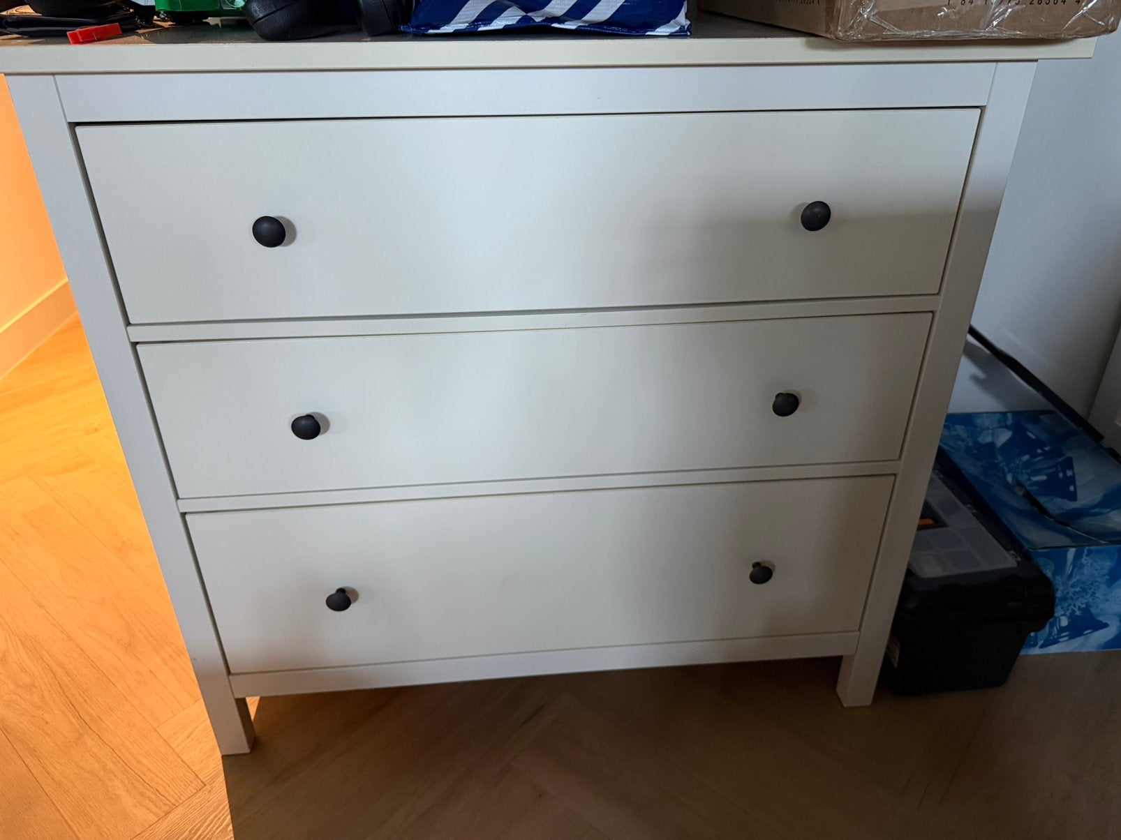 Hemnes ladekast 3 lades gebruikt wit, Ophalen, 5 laden of meer, Zo goed als nieuw, Minder dan 100 cm