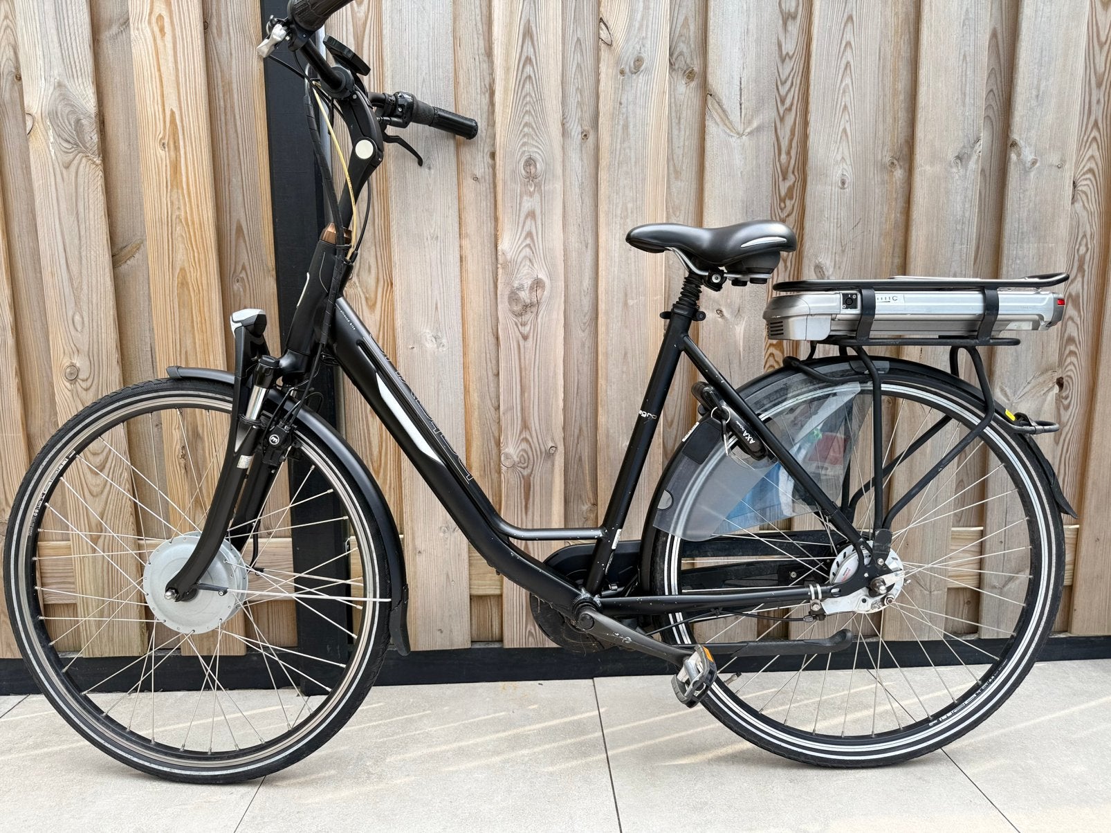 Batavus Allegro Elektrische Fiets 522wh voorvielmotor, Ophalen, Gebruikt, Defietsgarageapeldoorn@gmail.com, Versnellingen
