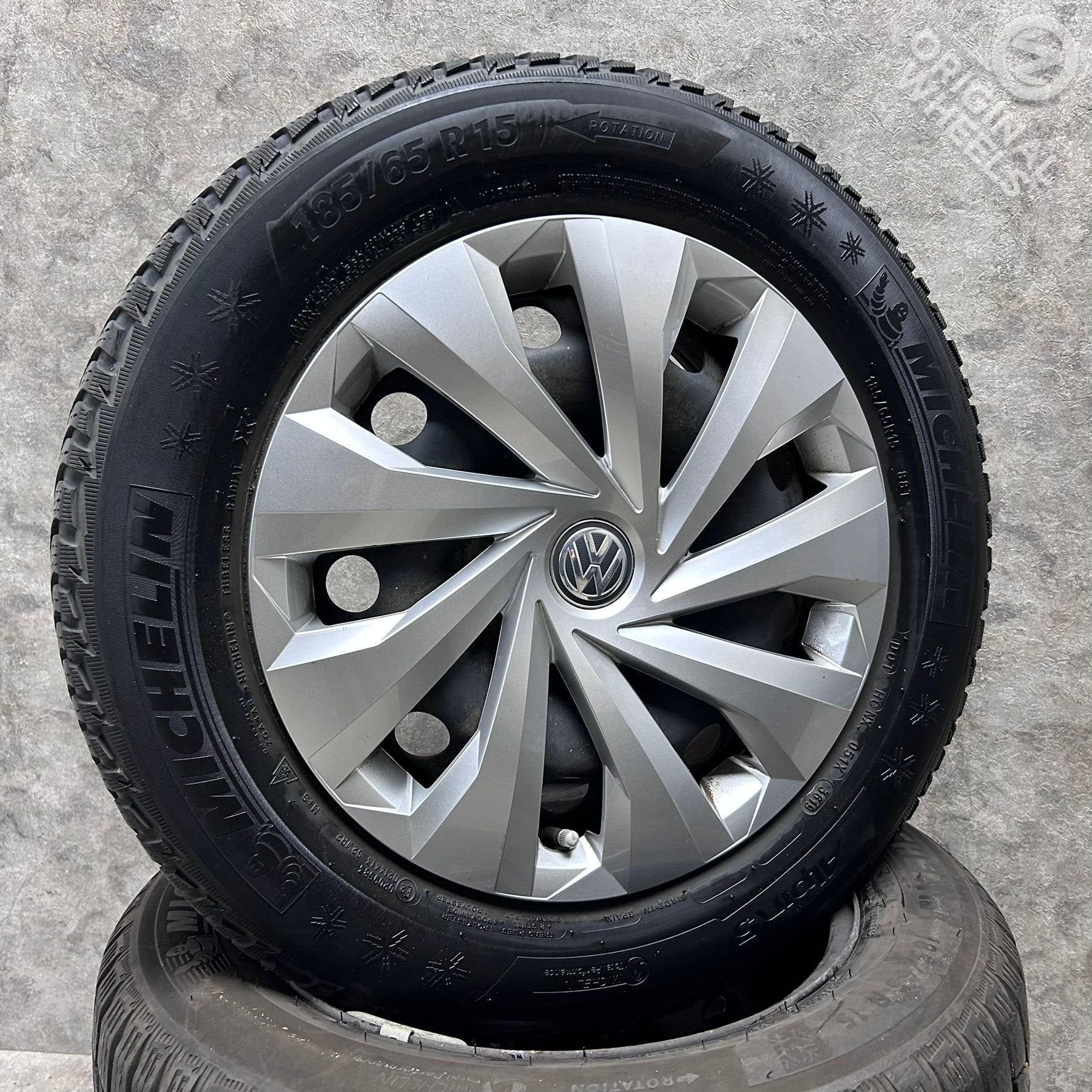 15 inch velgen + wieldoppen + winterbanden VW Polo, Auto-onderdelen, Gebruikt, 15 inch, -, -