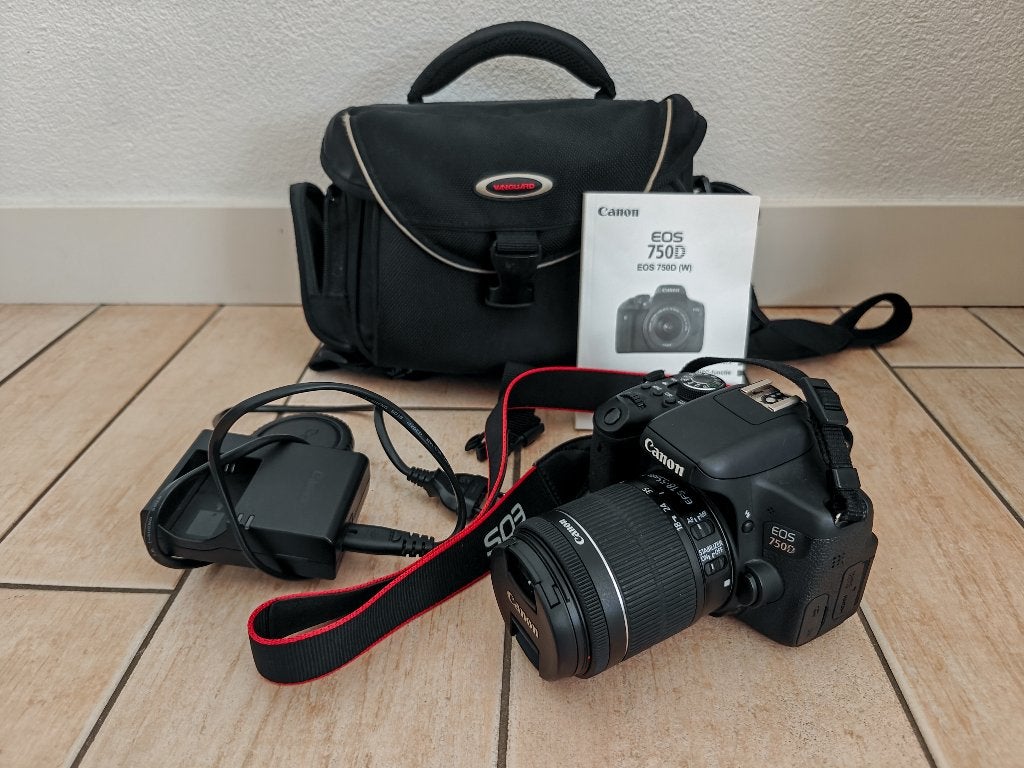 Canon EOS 750D Spiegelreflexcamera met 18-55mm lens en tas, Spiegelreflex, Canon, Ophalen of Verzenden, Zo goed als nieuw