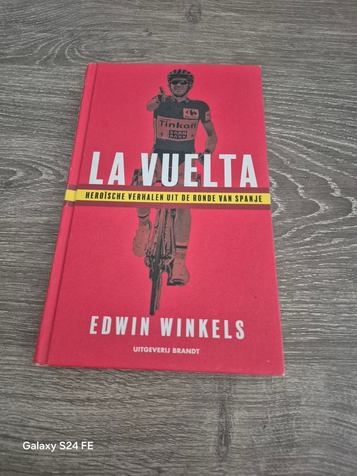 La Vuelta: Heroïsche Verhalen uit de Ronde van Spanje, Ophalen of Verzenden, Zo goed als nieuw, Edwin Winkels, Nederland