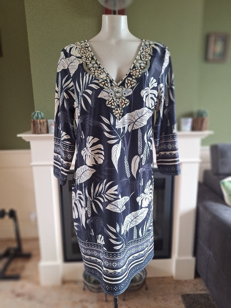 K-Design geheel nieuwe jurk XXL prachtige kralen hals, Kleding | Dames, K-design, Maat 46/48 (XL) of groter, Nieuw, Knielengte