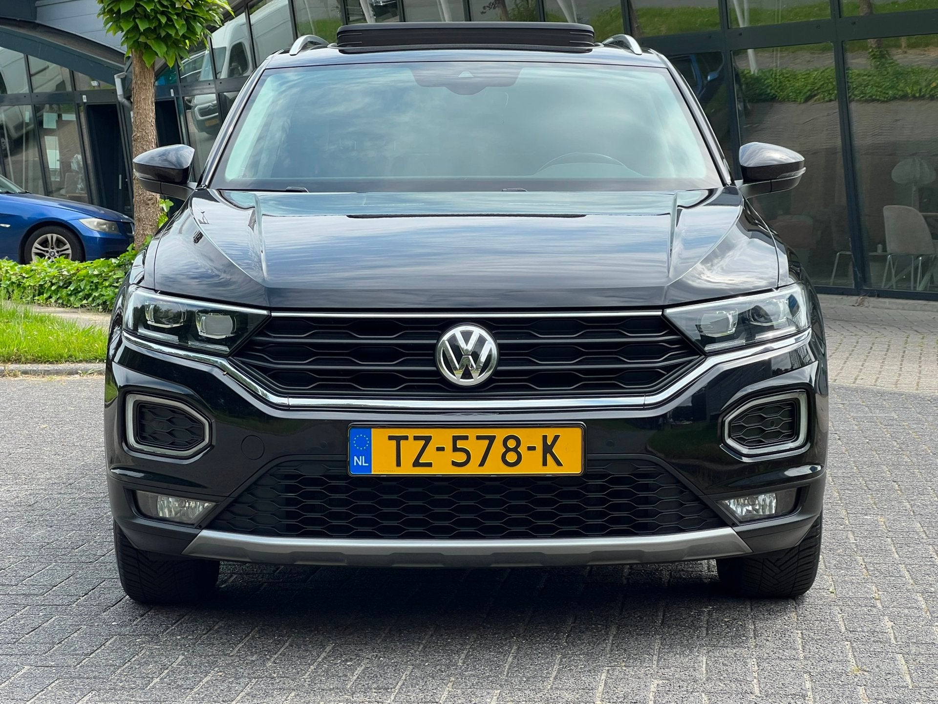 Volkswagen T-Roc 1.0 TSI 6-Bak LED PANO CARPLAYY NAP!, Auto's, Voorwielaandrijving, Dealer onderhouden, Stof, Gebruikt