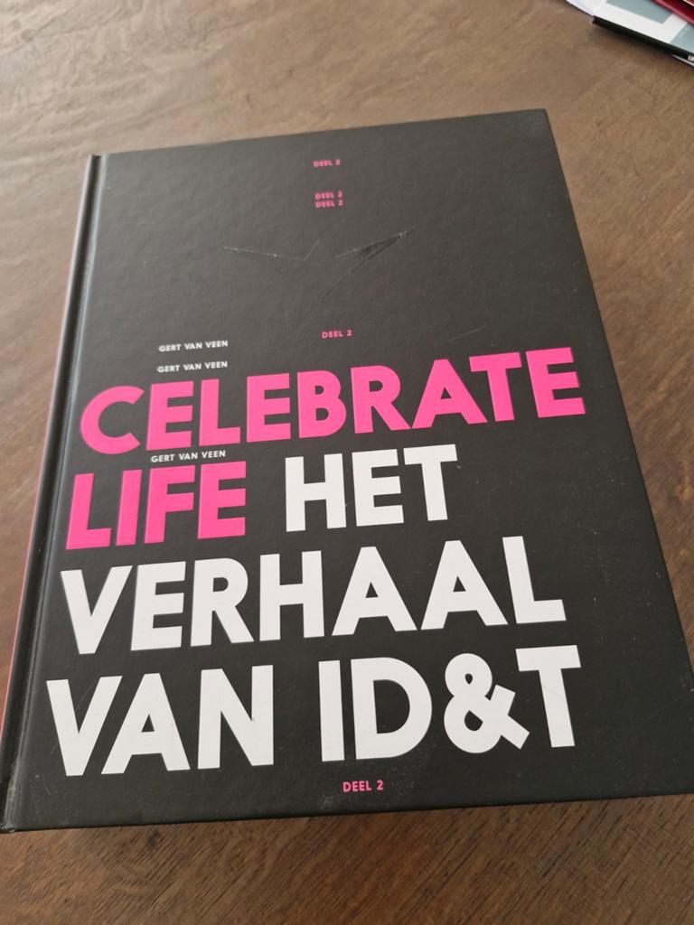 Te koop Boek Celebrate Life Het verhaal van ID&T deel 2, Ophalen, Zo goed als nieuw