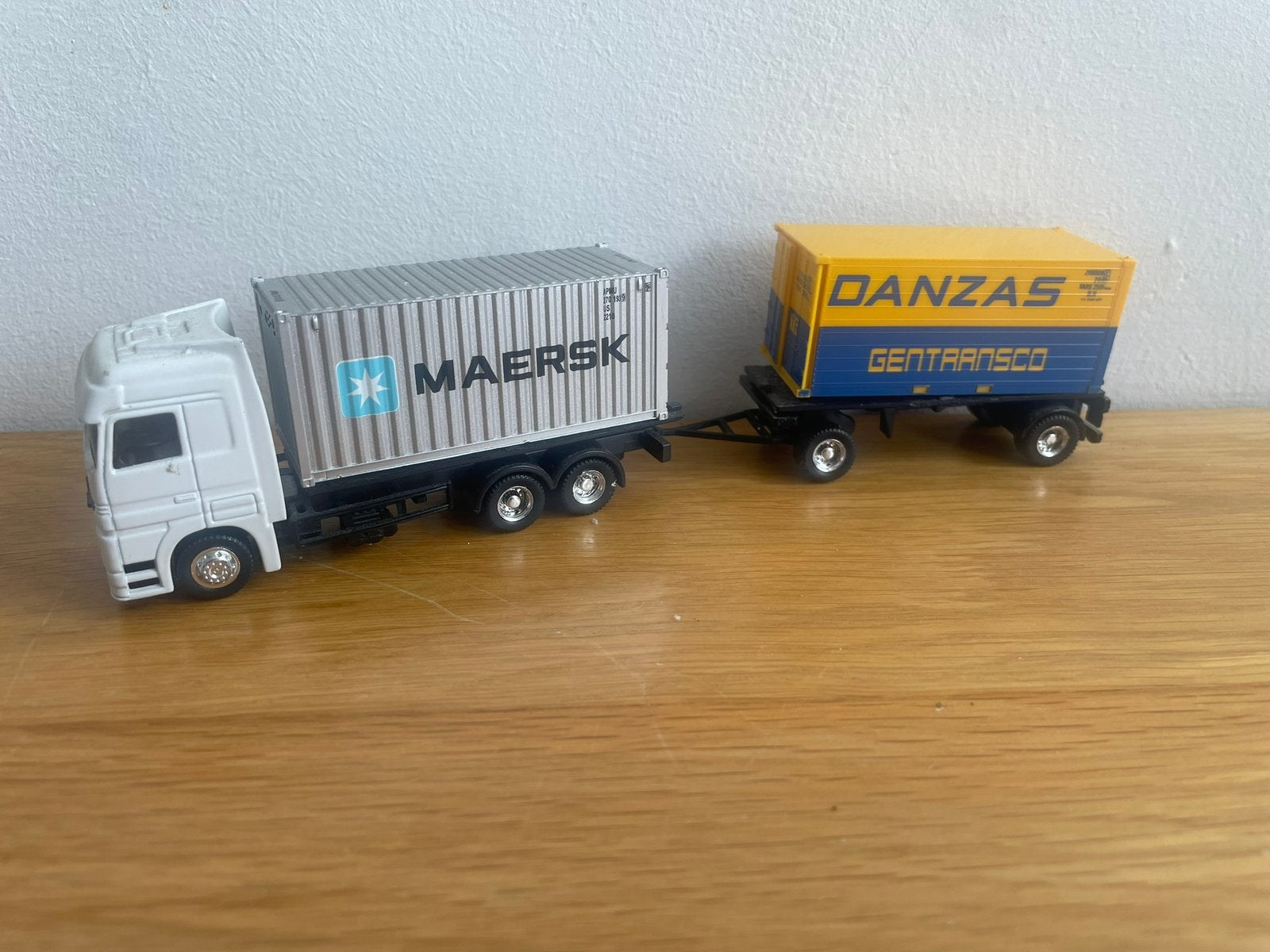 Mercedes vrachtwagen ,met aanhanger, Ophalen of Verzenden, Zo goed als nieuw, Bus of Vrachtwagen