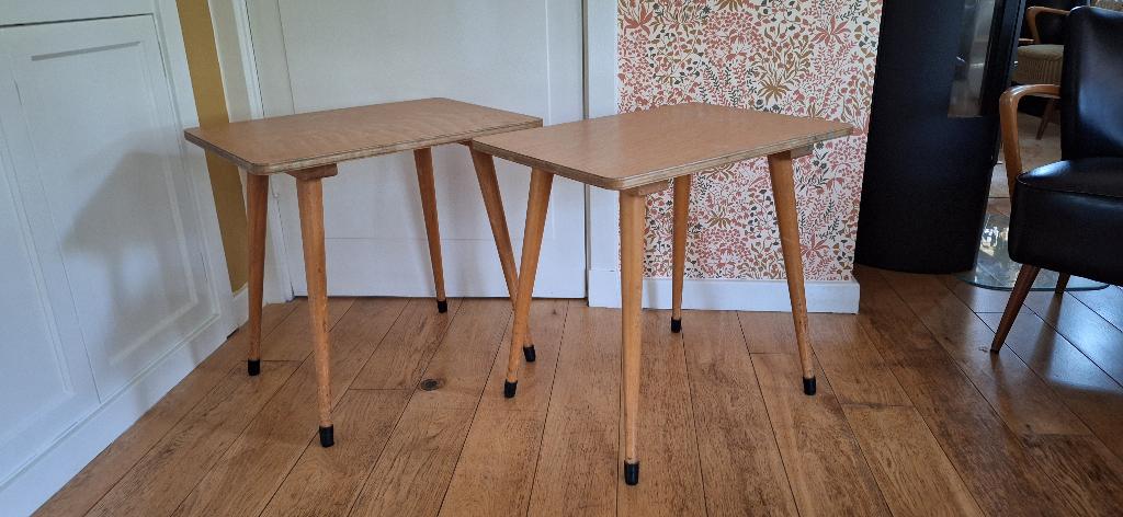 2 originele houten schooltafels jaren '50 vintage, Antiek en Kunst, Antiek | Meubels | Stoelen en Banken, Ophalen