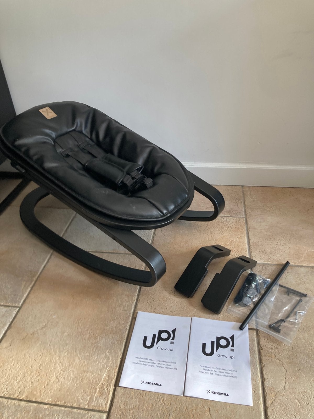 Kidsmill Newborn Wipstoel - zwart, Kinderen en Baby's, Ophalen, Zo goed als nieuw