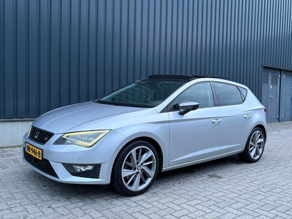 Seat Leon 1.4 TSI ACT 110KW/150PK Dsg7 2014 Grijs, Adaptive Cruise Control, 4 cilinders, Leon, Leder en Stof