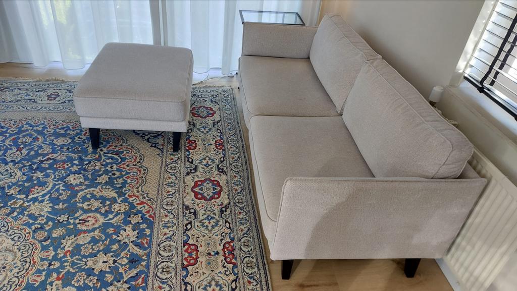 Mooie 3-zitsbank met losse poef, Huis en Inrichting, Ophalen, 125 tot 150 cm, Hoekbank, Driepersoons