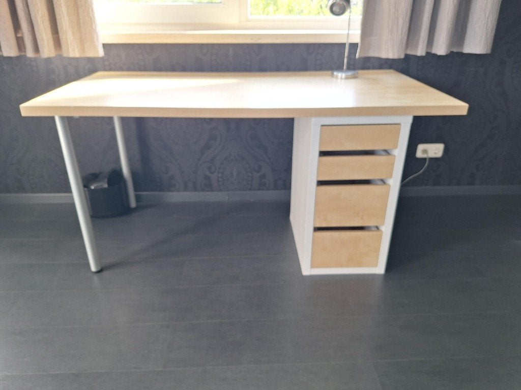 IKEA bureau, Huis en Inrichting, Demontabel, 150 cm, Spaanplaat of MDF, Schoolbureau