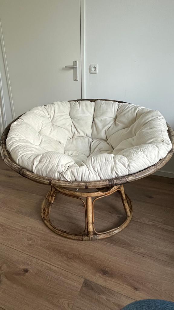 Comfortabele Papasan stoel van rotan inclusief kussen 112cm, Ophalen, Zo goed als nieuw, Rotan