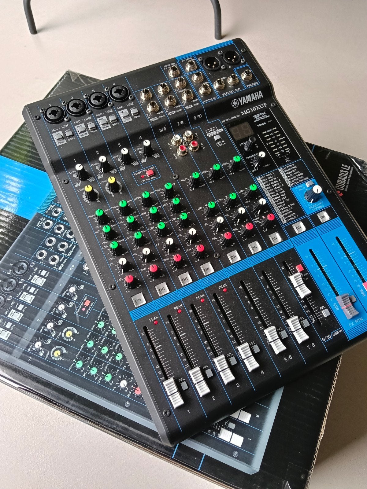 Yamaha mixer en interface in een, Ophalen, Zo goed als nieuw