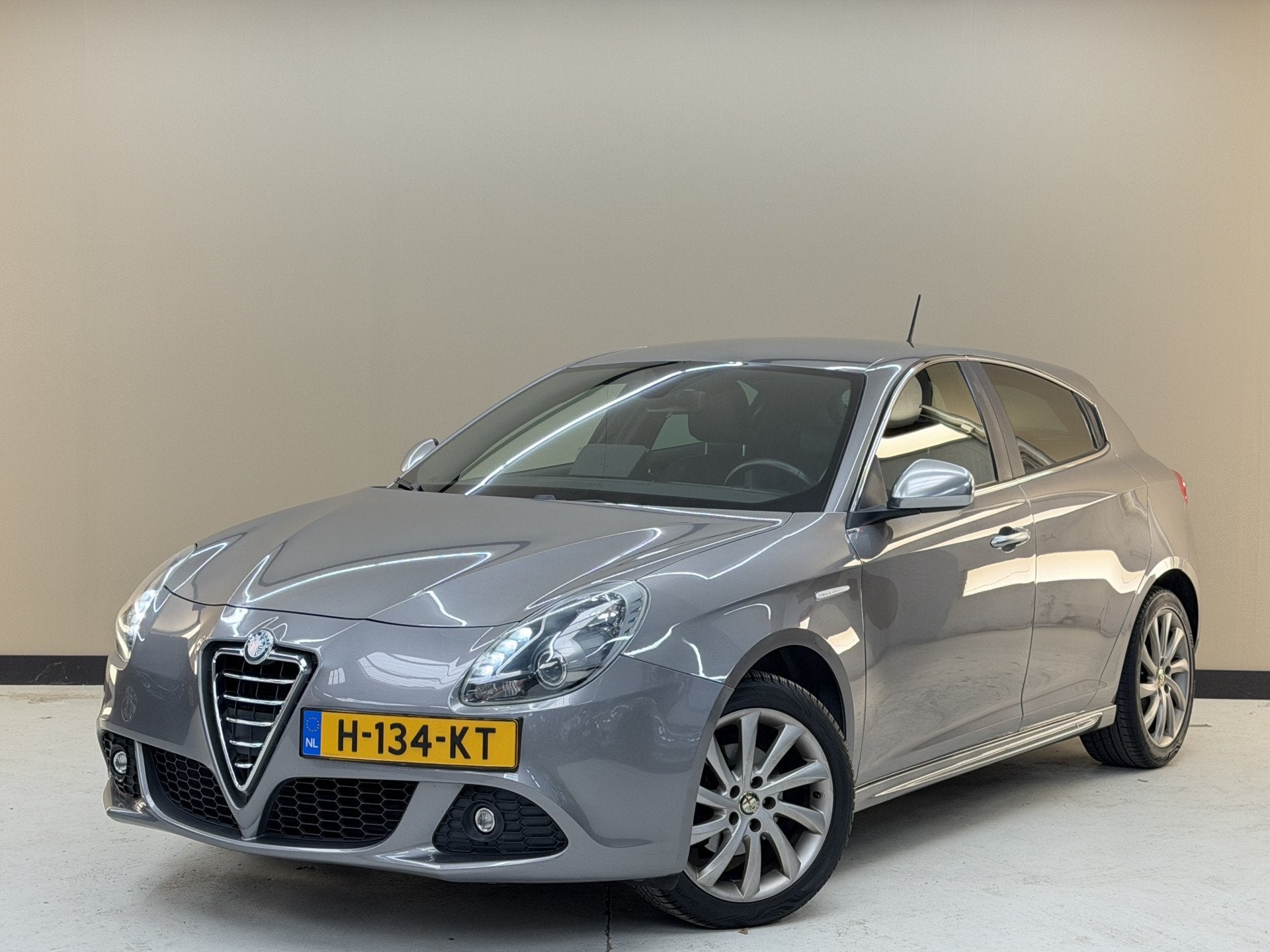 Alfa Romeo Giulietta 1.4 T Distinctive, 120Pk, 2011, Sport p, Voorwielaandrijving, Euro 5, Gebruikt, 4 cilinders