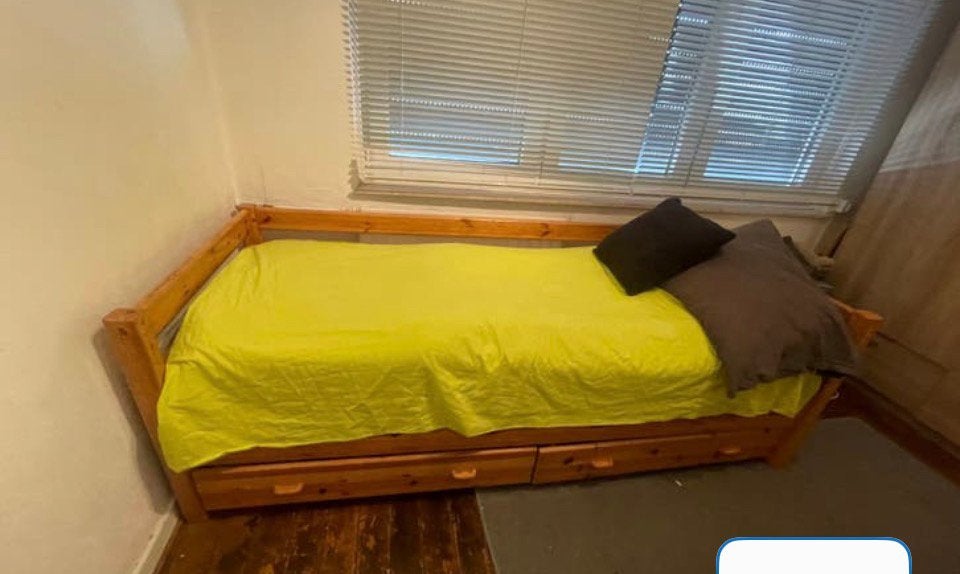 Flexa frane een persson bed 90x 200 met 2 opbergladen, Ophalen, Zo goed als nieuw, Eenpersoons, 90 cm