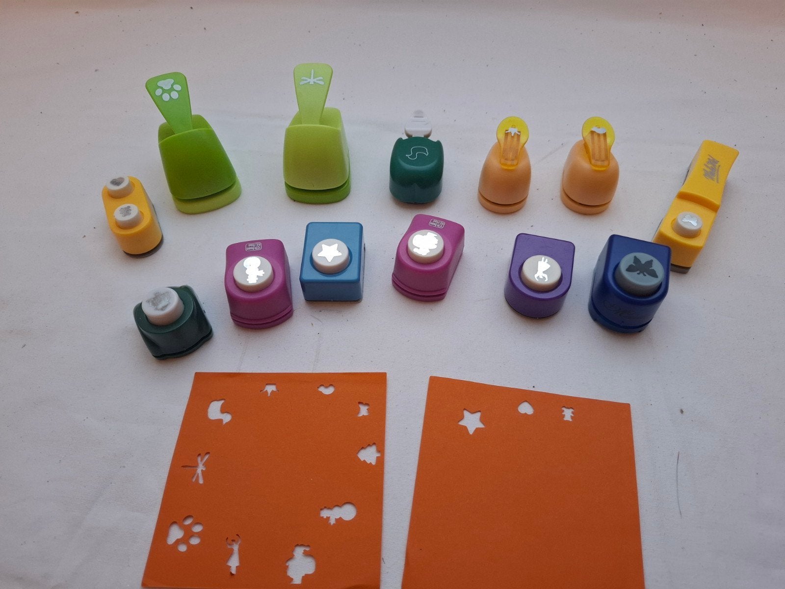 Set van 12 ponsen voor knutselen - diverse vormen, Gebruikt, Geschikt voor karton, Overige thema's, Gereedschap of Toebehoren
