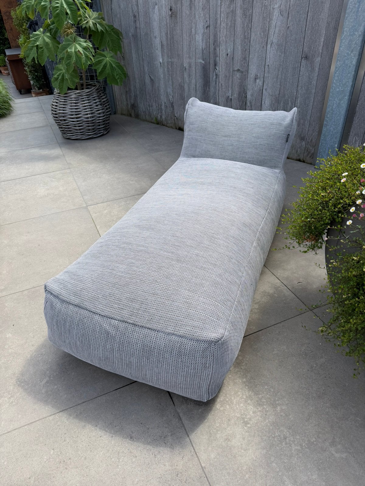Loungebed Roolf outdoor 200 x 70, Ophalen of Verzenden, Zo goed als nieuw