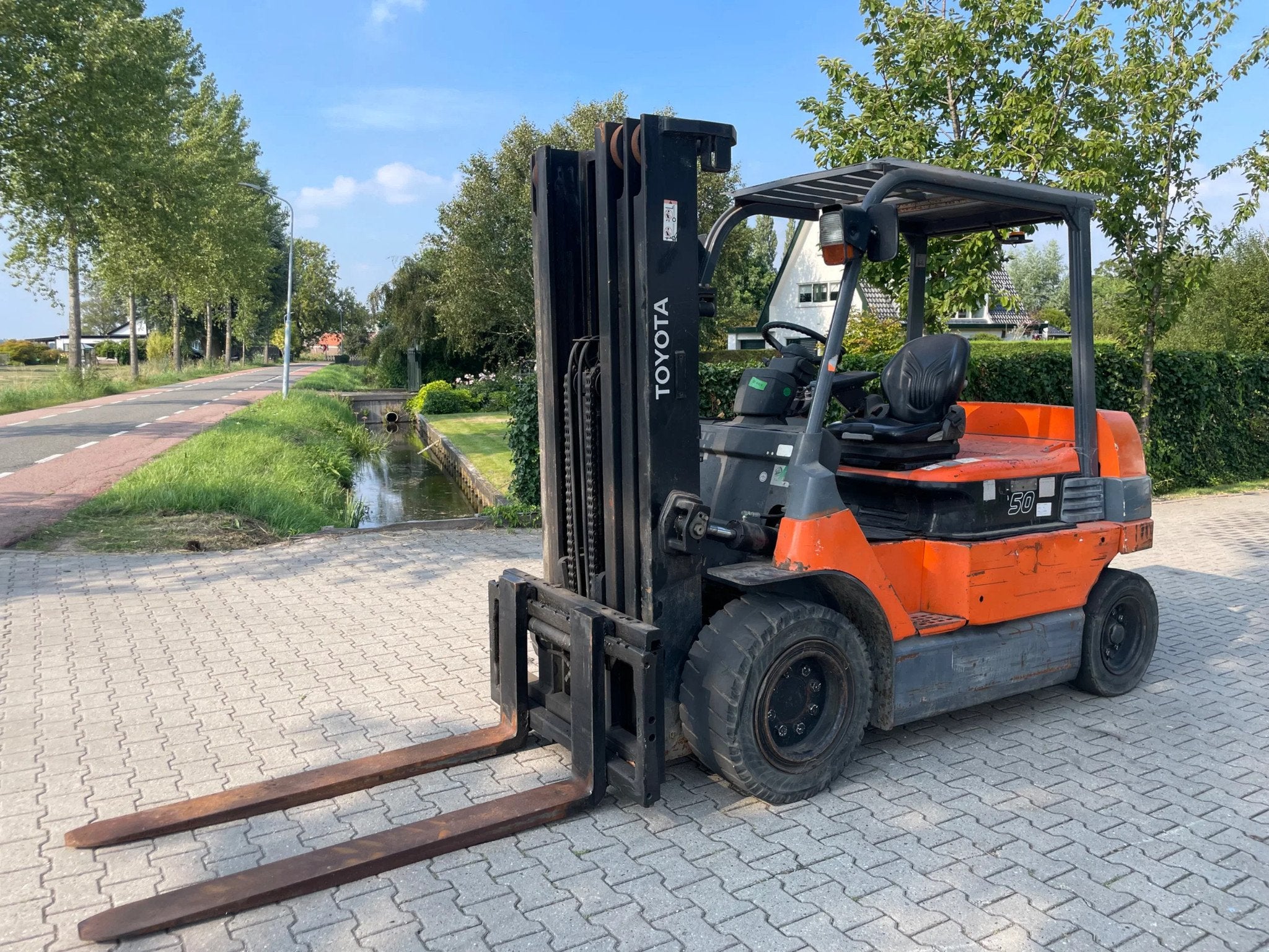 Toyota 7FBMF 5 ton electric triplo 470cm only 2715h good bat, Zakelijke goederen, Meer dan 4000 kg, Overige aandrijving, Heftruck