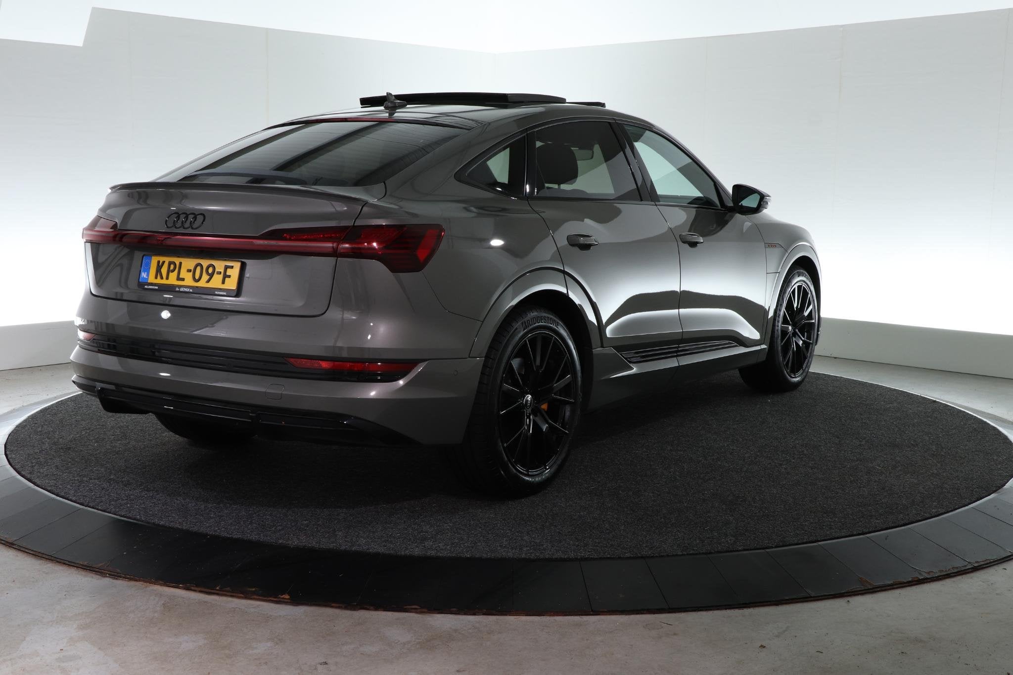 Audi e-tron Sportback 50 quattro S edition 71 kWh | BLACK ED, Auto's, 71 kWh, Leder en Stof, 360 min, Vierwielaandrijving