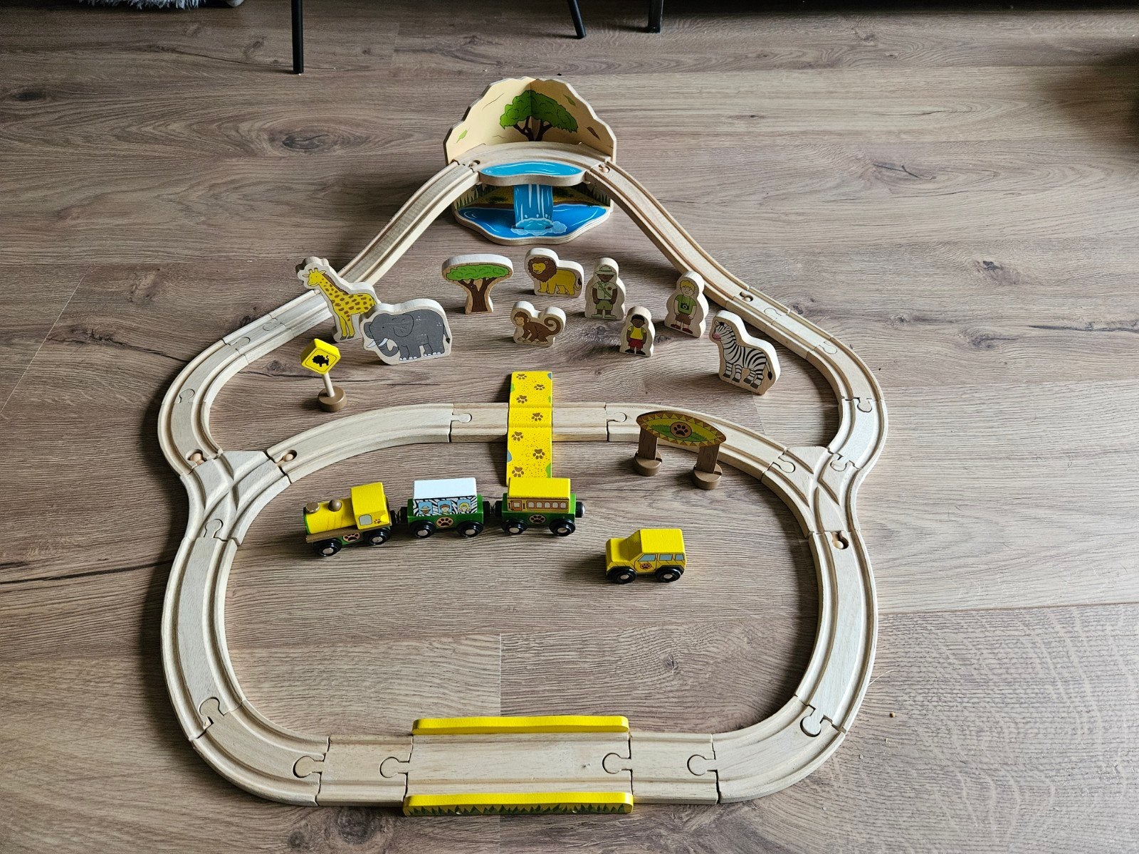Houten treinbaan Safari, Kinderen en Baby's, Speelgoed | Houten speelgoed, Ophalen of Verzenden, Zo goed als nieuw, Overige typen
