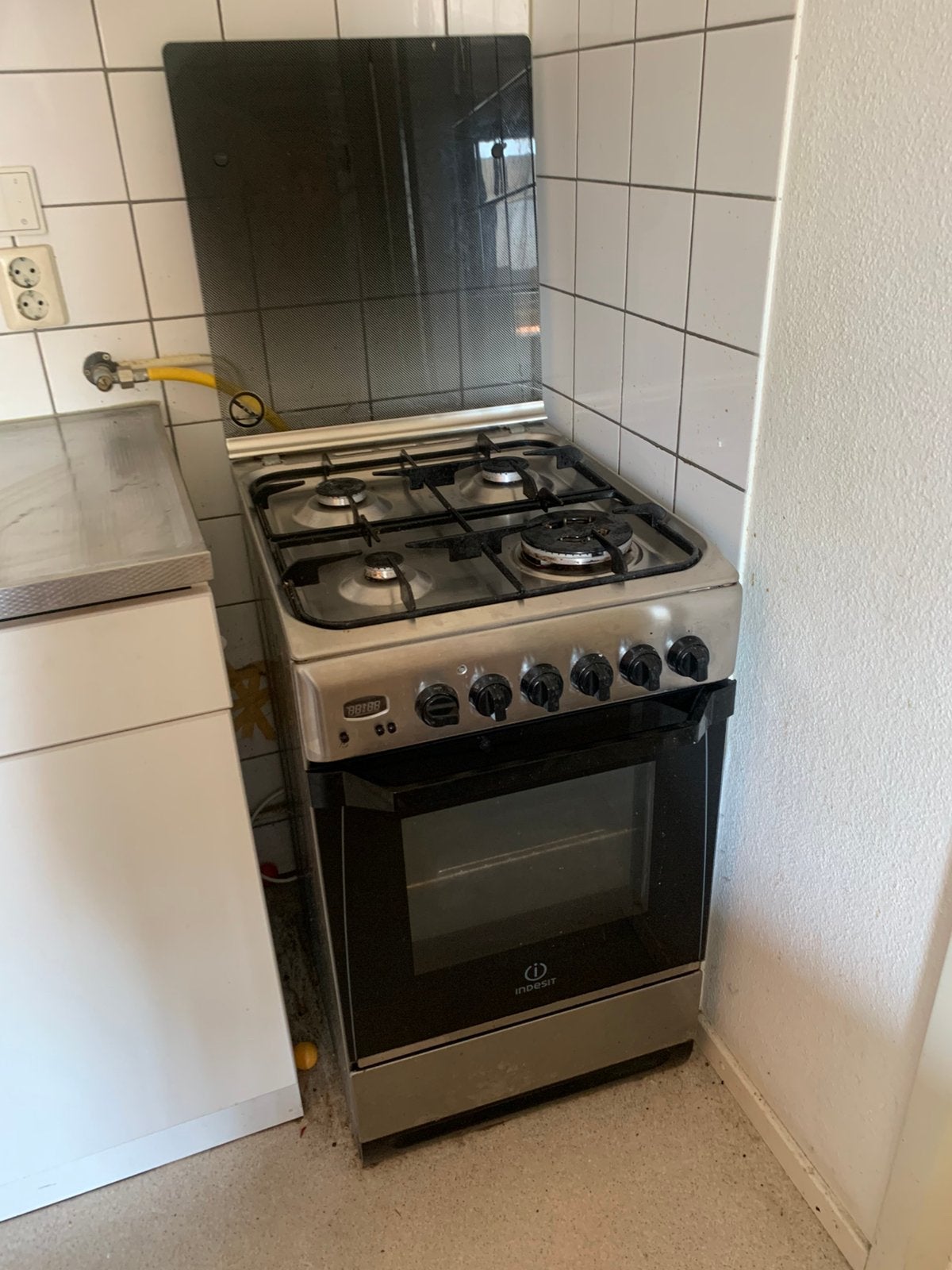 Gasfornhuis-oven combinatie (vrijstaand), Witgoed en Apparatuur, Fornuizen, Ophalen, Gebruikt, 4 kookzones, Gas