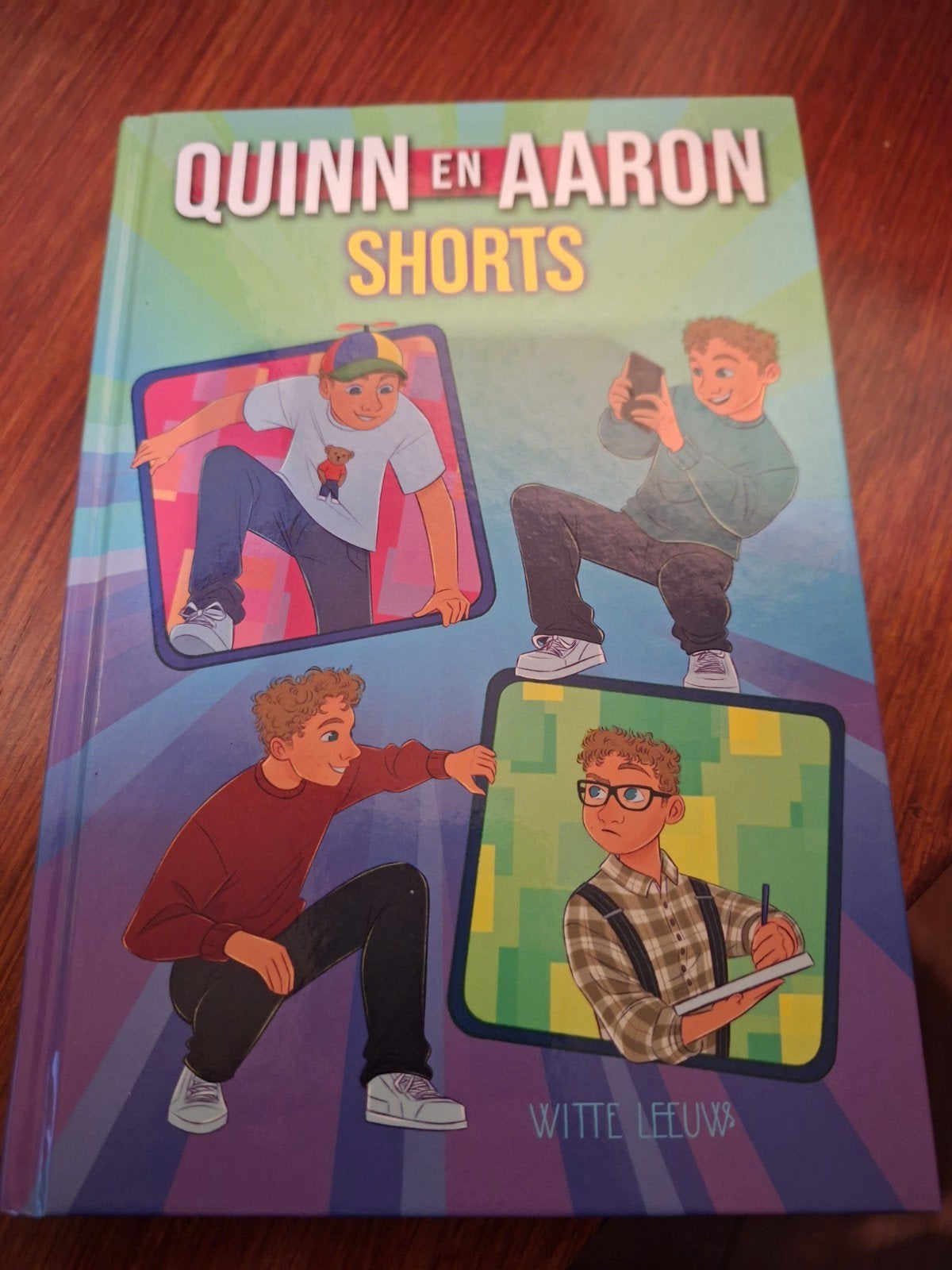 Quinn en Aaron Shorts - Grappige avonturen in stripvorm, Boeken, Ophalen of Verzenden, Zo goed als nieuw, Quinn en Aaron, Fictie