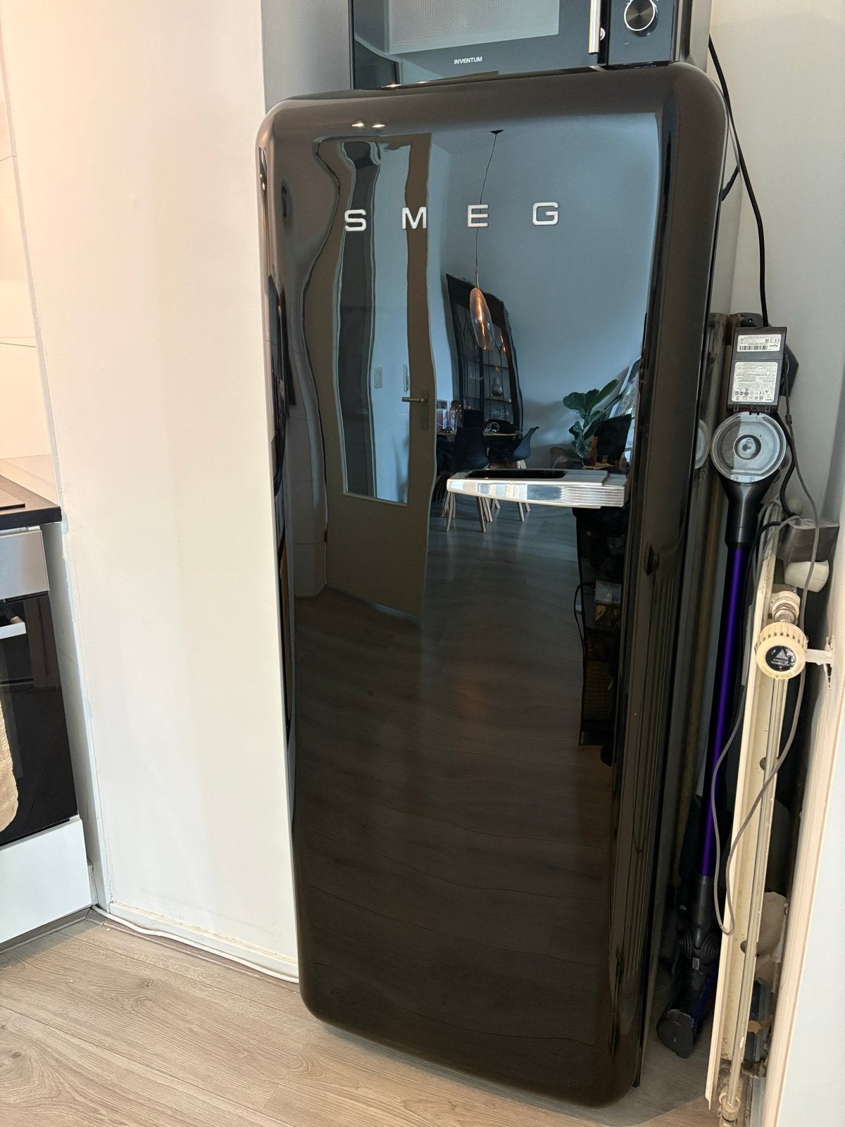 Smeg Koelkast met Vriesvak - Zwart, Retro Design, Witgoed en Apparatuur, Koelkasten en IJskasten, 150 tot 200 liter, Ophalen of Verzenden