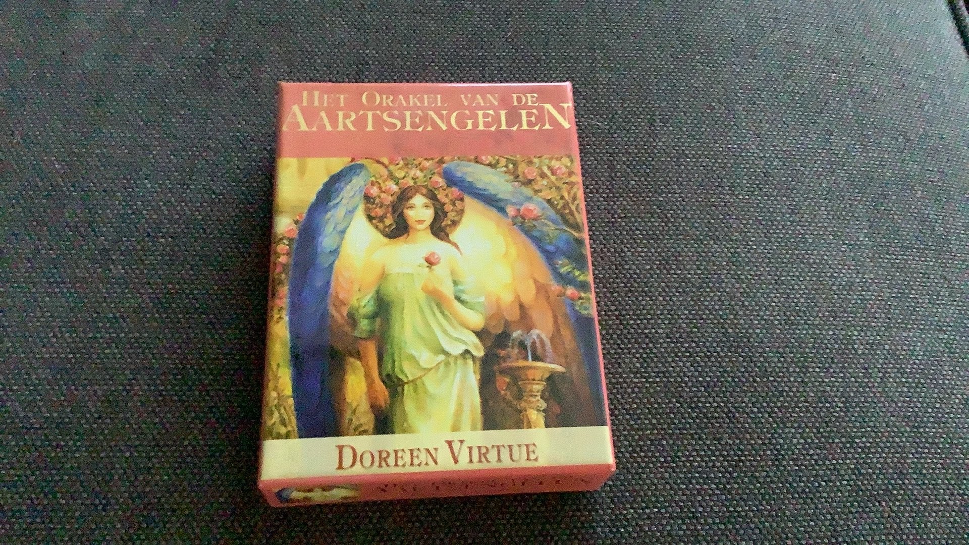 Doreen Virtue - Aartsengelen orakel, Tarot of Kaarten leggen, Overige typen, Ophalen of Verzenden, Zo goed als nieuw