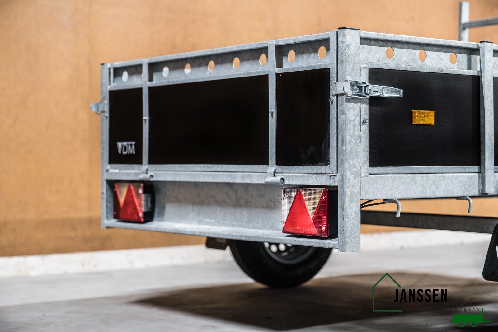 NIEUW VDM Enkelasser 750kg 258x132 cm, Ophalen, -, -, Nieuw