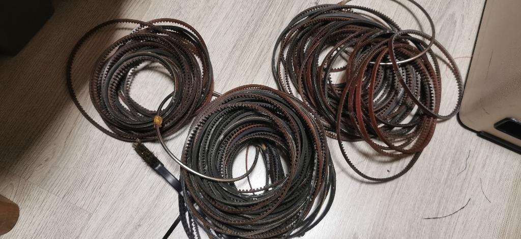 Naaimachine Riem. Riemen voor alle naaimachine, Hobby en Vrije tijd, Naaimachines en Toebehoren, Ophalen of Verzenden, Zo goed als nieuw