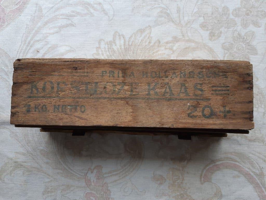 houten kaasdoos/opbergdoosje  (1937), Antiek en Kunst, Ophalen