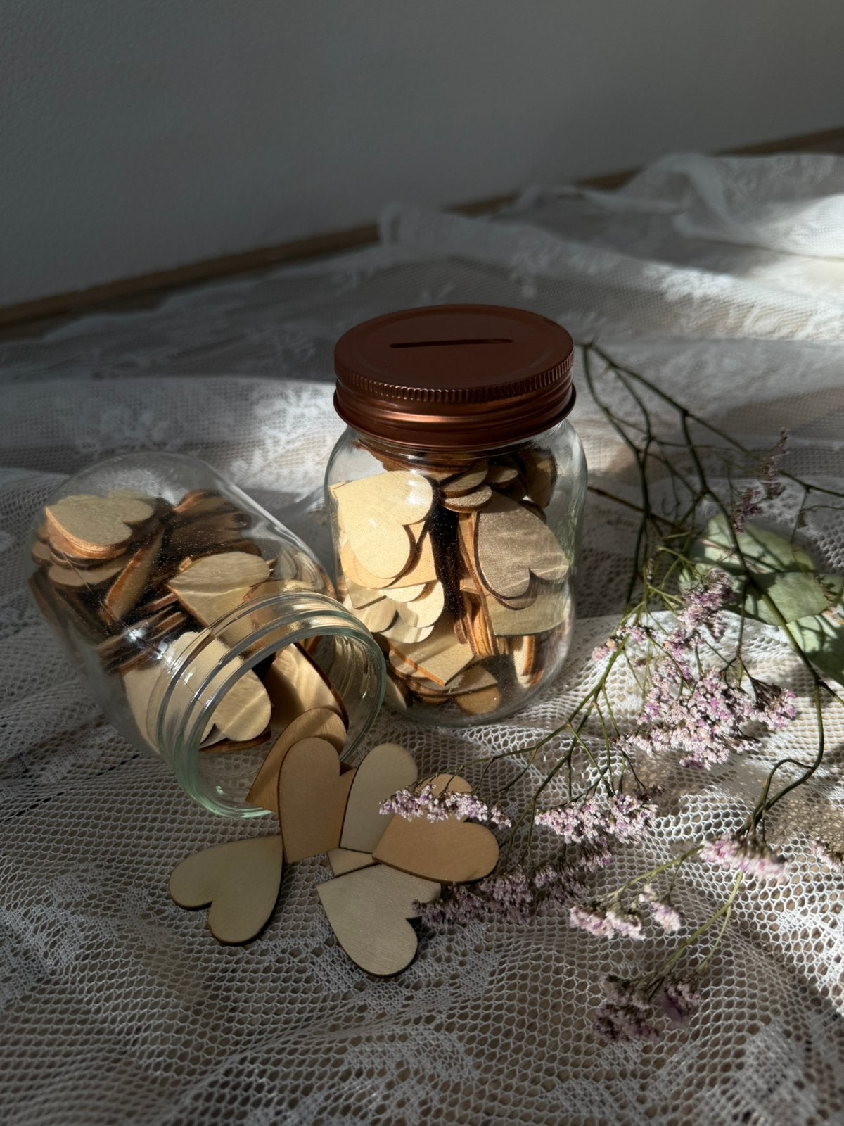 Glazen pot met houten hartjes, als gastenboek te gebruike, Ophalen of Verzenden, Nieuw, Versiering, Geboorte of Huwelijk