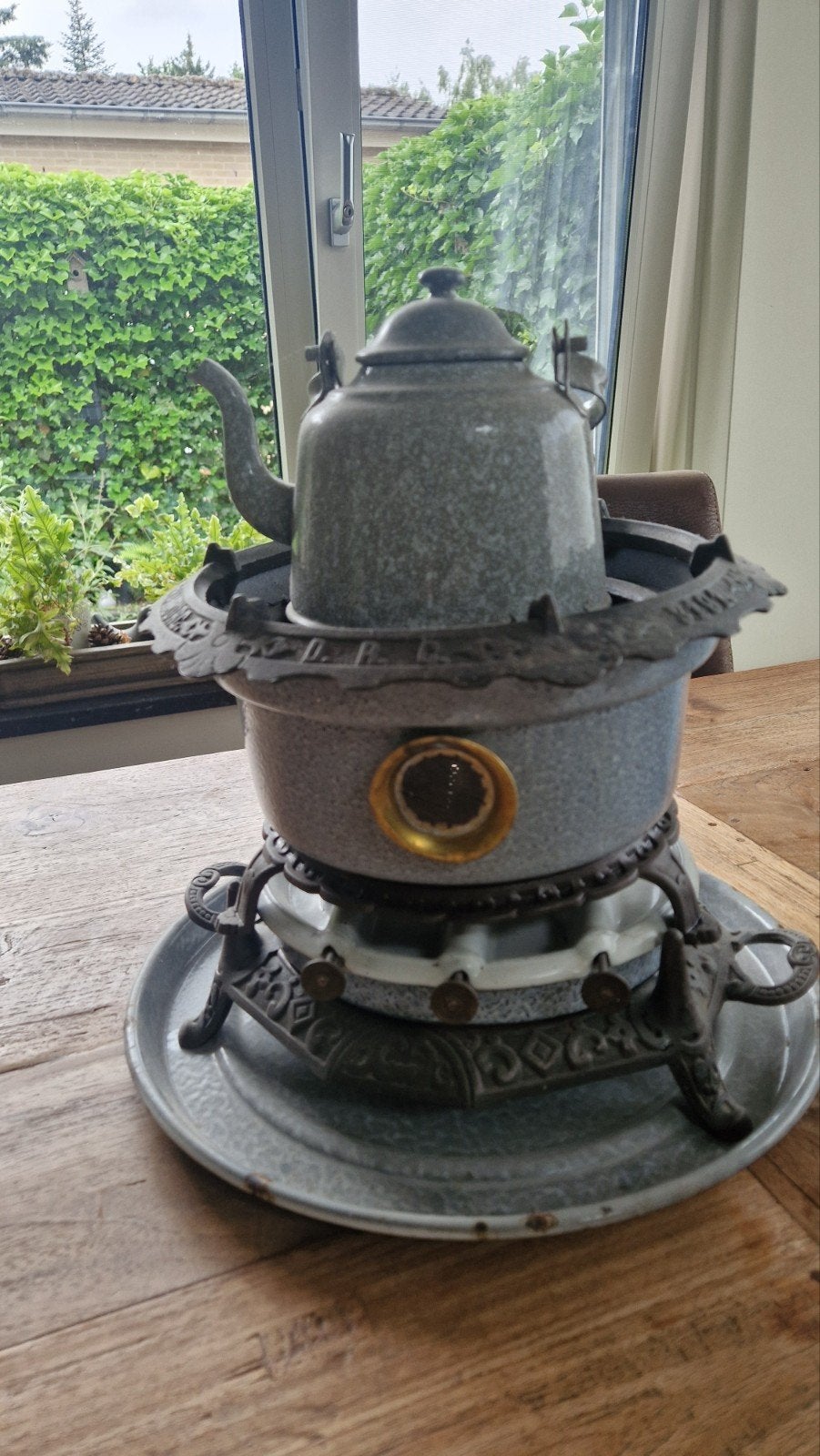 Petroleum stel Halller, Ophalen